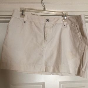 Cute mini skirt. - NWT -